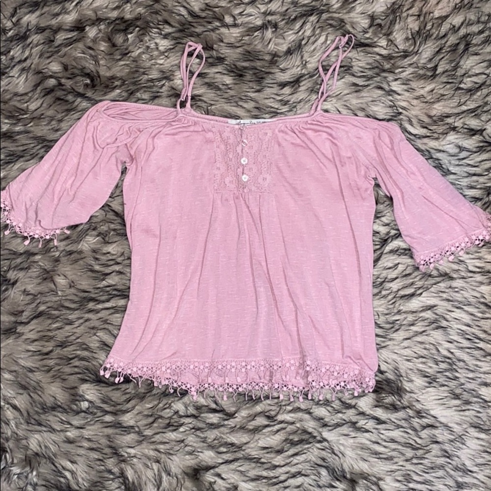Cold shoulder pink shirt